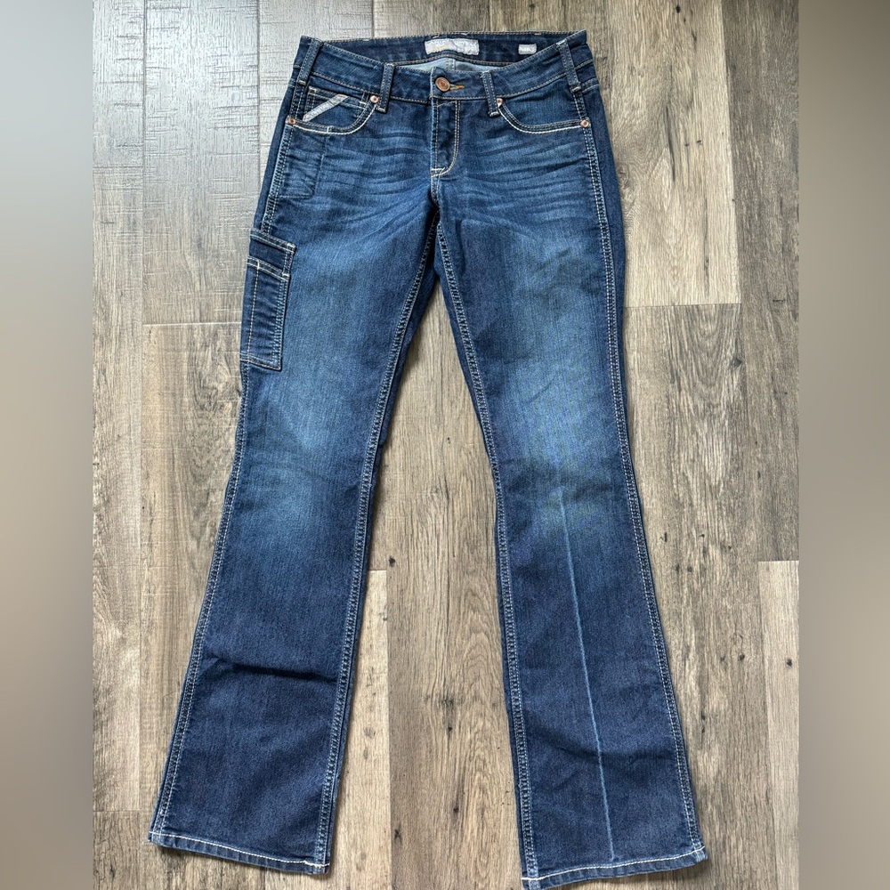 WOMENS ARIAT JEANS SIZE 28X35